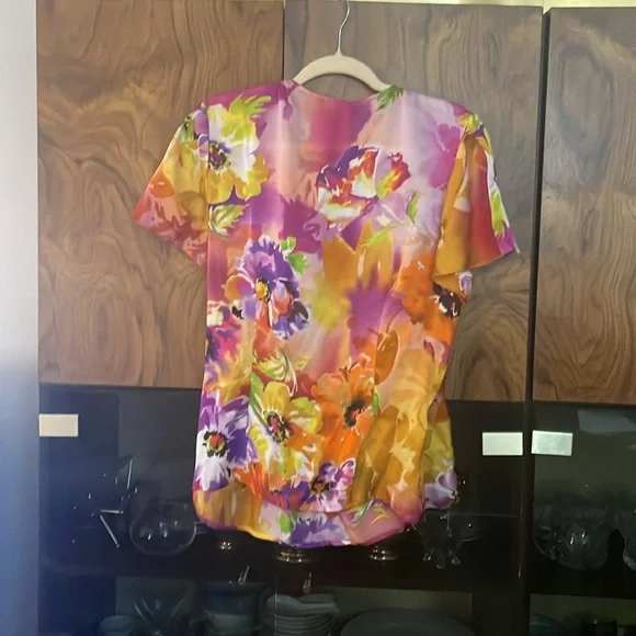 NWT Lauren Ralph Lauren GORGEOUS FLORAL RUFFLE All silk Blouse Size 14 - Picture 9 of 13